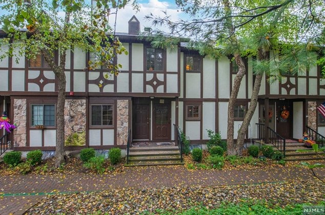 308 Mark Twain Way, Mahwah, NJ 07430