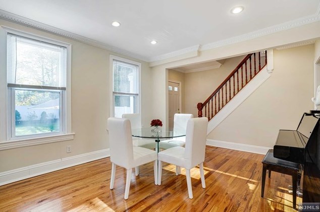 141 Walnut Dr, Tenafly NJ  07670-2800 exterior