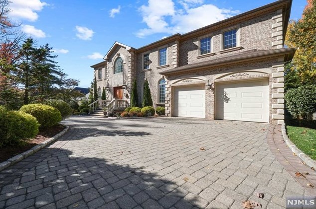 372 Woodland St, Englewood NJ  07631-2027 exterior