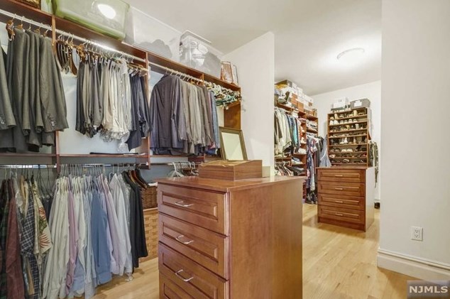 372 Woodland St, Englewood NJ  07631-2027 exterior