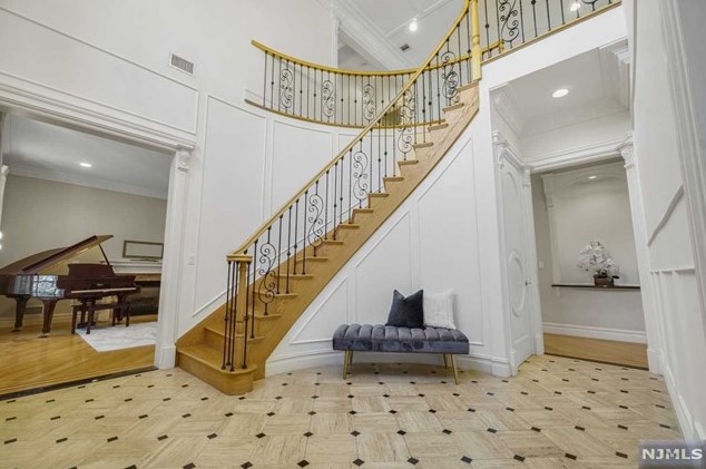 372 Woodland St, Englewood NJ  07631-2027 exterior