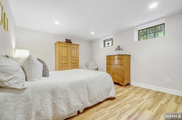 372 Woodland St, Englewood NJ  07631-2027 exterior