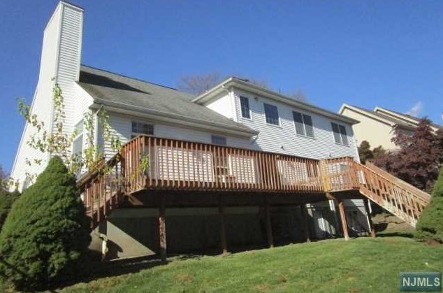 430 Red Rock Rd, Wyckoff, NJ 07481-2960