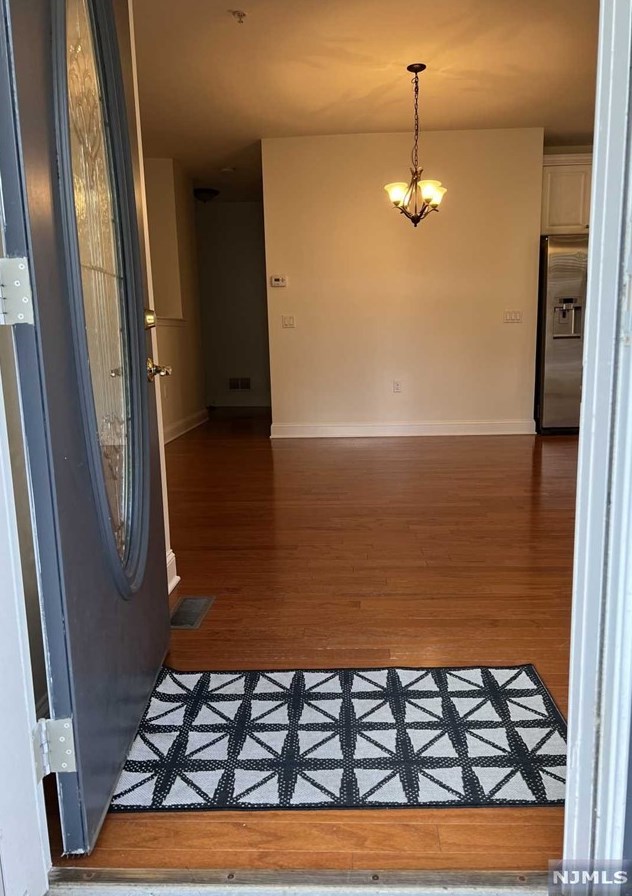 805 Whitney Ln, Allendale, NJ 07401