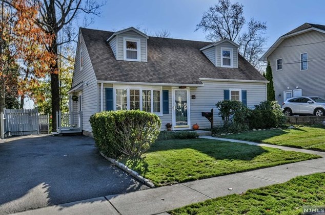 34 Kenwood Rd, Paterson, NJ 07506