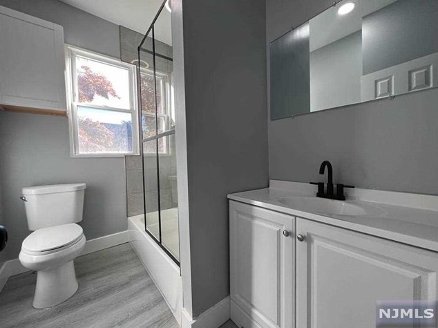 26 Donald St, Clifton NJ  07011-2935 exterior