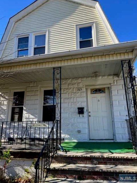 165 County Rd #f, Tenafly, NJ 07670