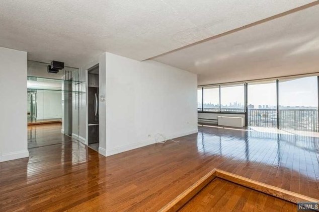 770 Anderson Ave #17q, Cliffside Park, NJ 07010
