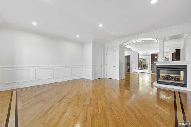 236 Columbia Ave, Cliffside Park, NJ 07010