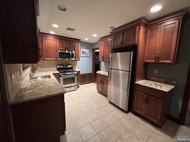328 Main Ave, Wood-Ridge, NJ 07075