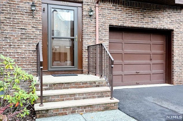 124 Kinderkamack Rd, Montvale, NJ 07645-1352