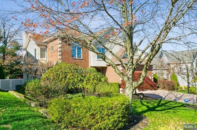 266 Marietta St, Englewood, NJ 07632-1642