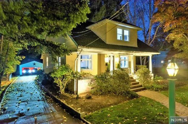 397 Harland Ave, Haworth, NJ 07641