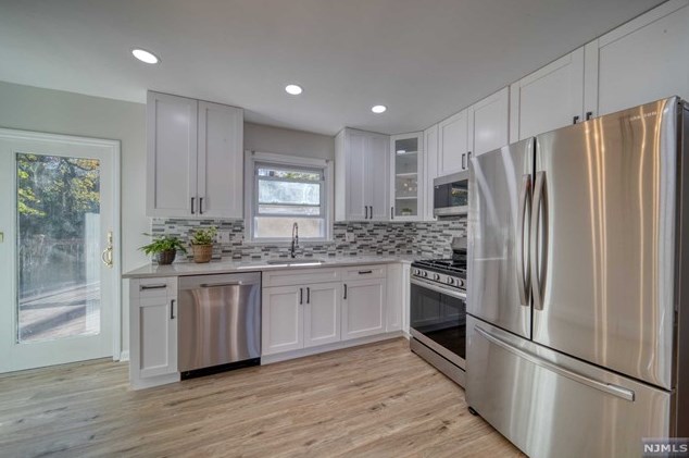 163 Colony Ave, Park Ridge, NJ 07656