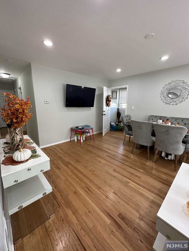 111 Columbus Ave #2, Outwater, NJ 07026