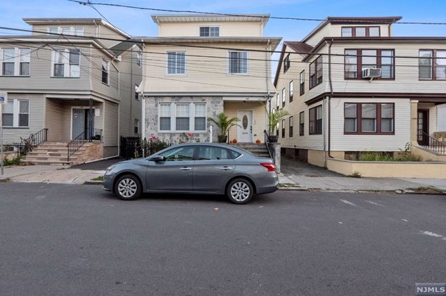 186-188 Huntington Terrace, Newark, NJ 07112