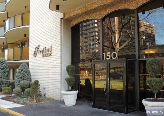 150 Overlook Ave Apt 11d, Hackensack, NJ