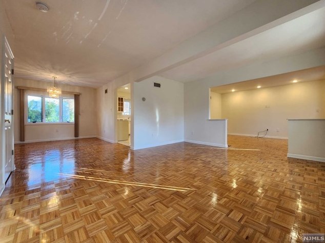 26 7th St #a, Cresskill, NJ 07626