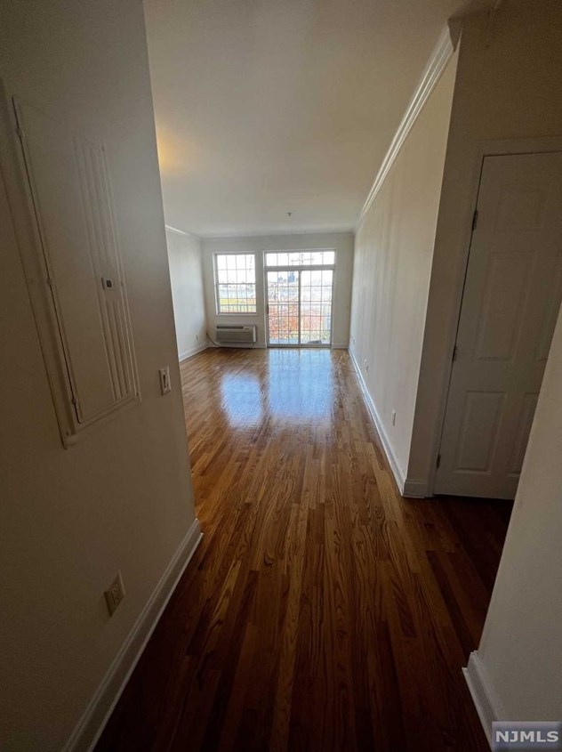 1100 River Rd Apt 204, Edgewater, NJ 07020
