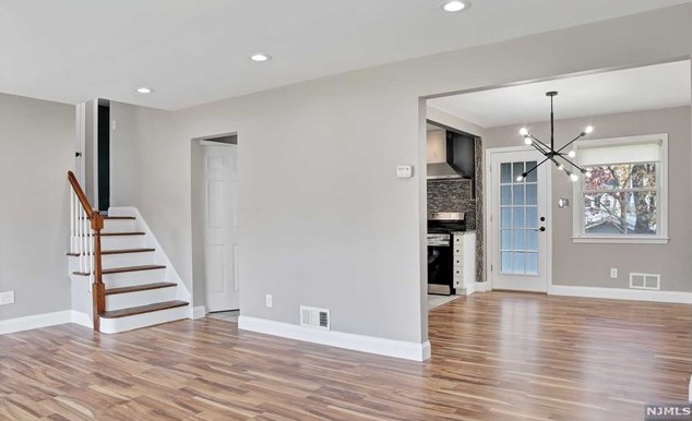 97 Ames Ave, Bergenfield, NJ 07621