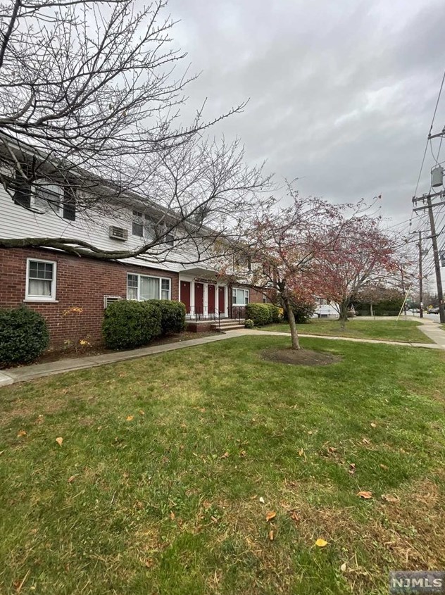 241 W Passaic St #1b, Rochelle Park, NJ 07662