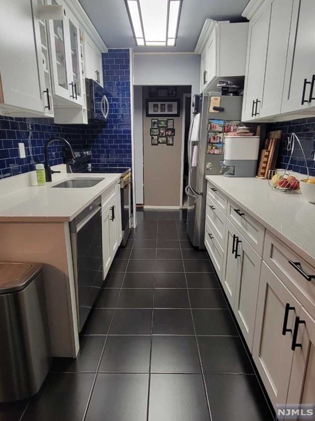 300 Winston Dr Apt 2314, Cliffside Park, NJ 07010