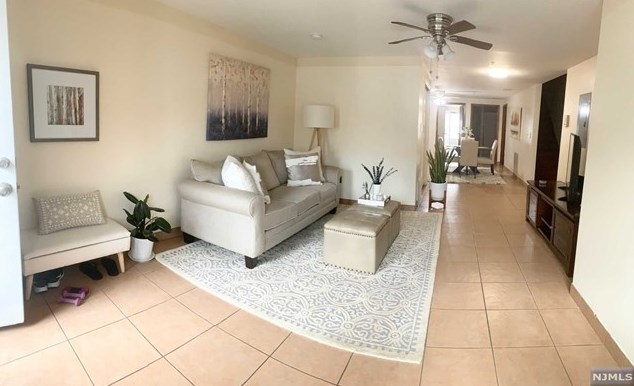 414 2nd St, Union City, NJ 07087