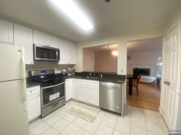 22 Regency Cir, Englewood NJ  07631-5046 exterior