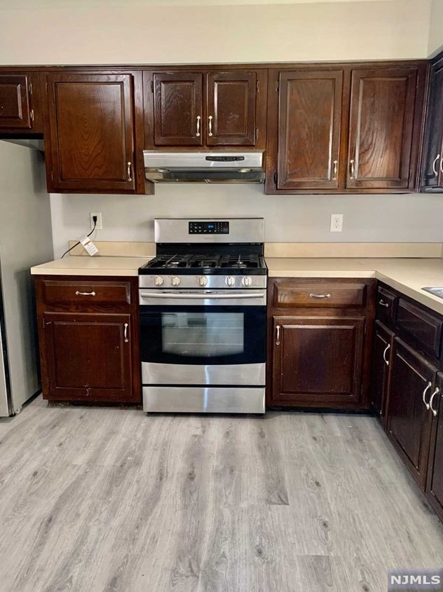 436 Dewey Ave, Saddle Brook, NJ 07663