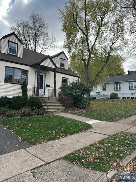 52 Ackerman Ave, Saddle Brook, NJ 07663