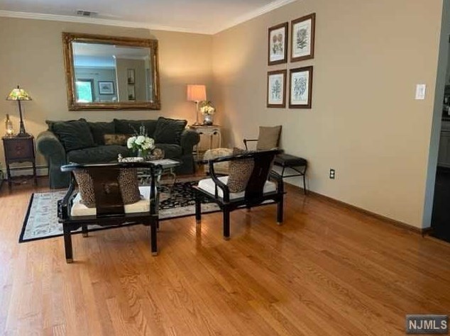 41 Bentley Dr, Franklin Lakes, NJ 07417