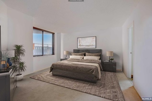 222 Harmon Cove Tower, Secaucus NJ  07094-1729 exterior
