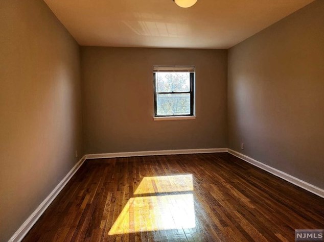 3031 Edwin Ave, West Fort Lee NJ 07024-3659 exterior