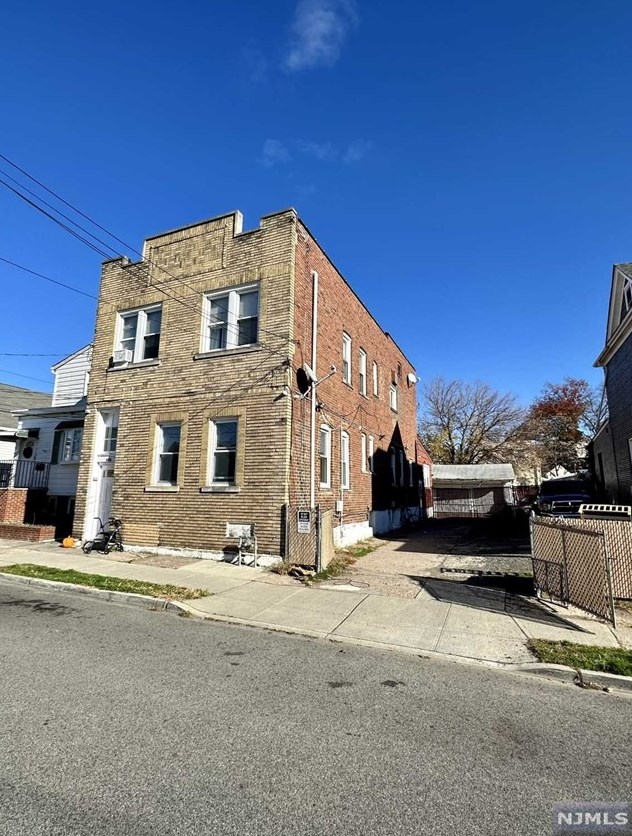 158 Lincoln Pl, Outwater, NJ 07026