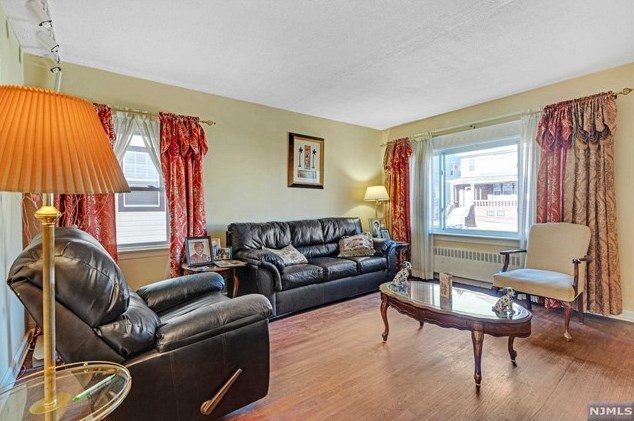10 Cleveland Ave, Newark NJ  07106-3615 exterior