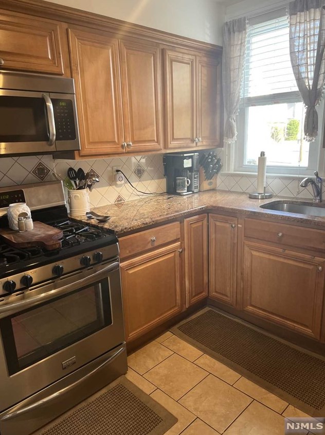 364 Semel Ave, Outwater, NJ 07026