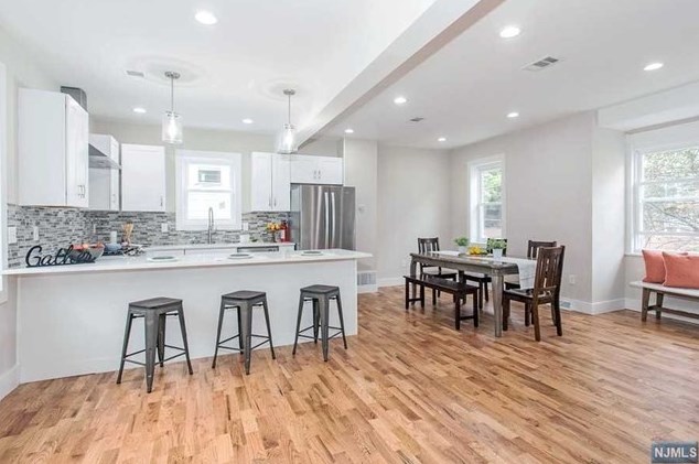 2389 3rd St, West Fort Lee, NJ 07024