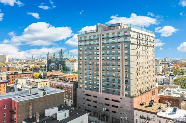 809 22nd St #603, Union City, NJ 07087