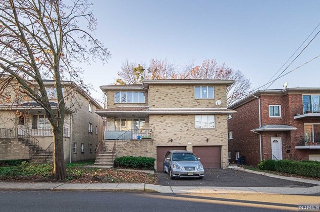 2383 Linwood Ave, West Fort Lee, NJ 07024-3926