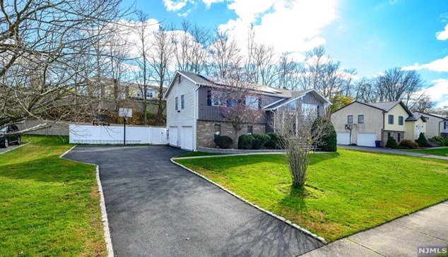 91 Chaffee Cir, Norwood, NJ 07648