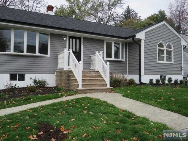 145 Poor St, Hackensack, NJ 07601-1710