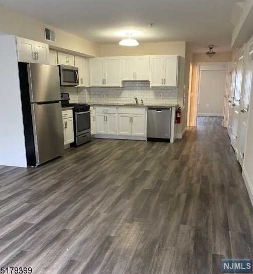290 3rd St, Hackensack NJ  07601-2718 exterior
