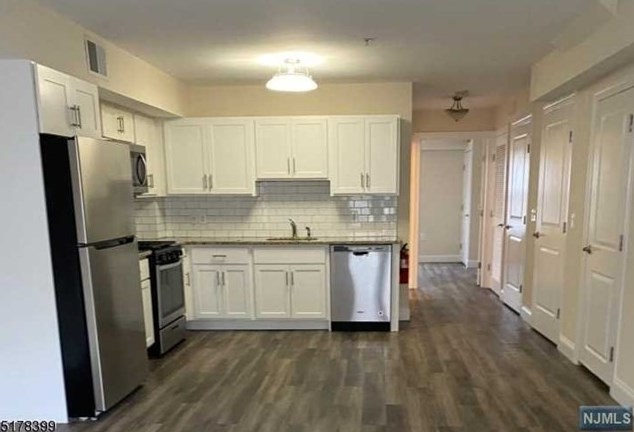 290 3rd St, Hackensack NJ  07601-2718 exterior