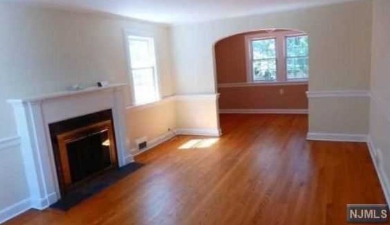 27 Pleasant Ave, Tenafly, NJ 07670-2429