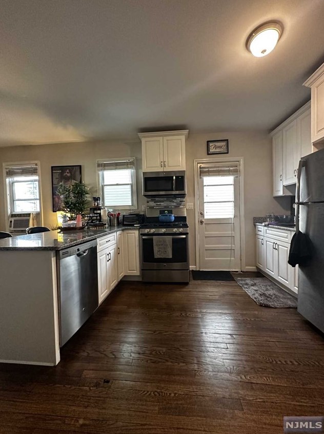 445 Alder St, Lyndhurst, NJ 07071