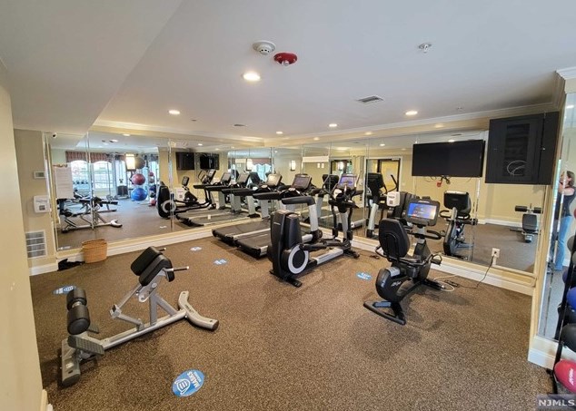 54 Polifly Rd, Hackensack NJ  07601-3205 exterior