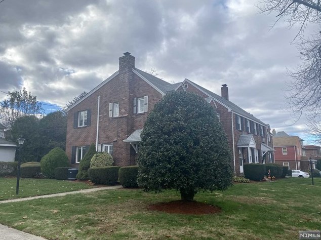66-70 Liberty Pl, Palisades Park, NJ 07650