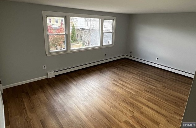 87 Bergen Ave, Kearny, NJ 07032