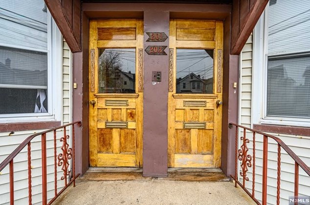 201-203 Watchung Ave, Town Center, NJ 07052