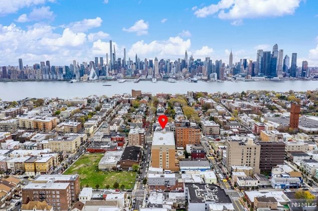 4315 Park Ave #2g, Union City, NJ 07087